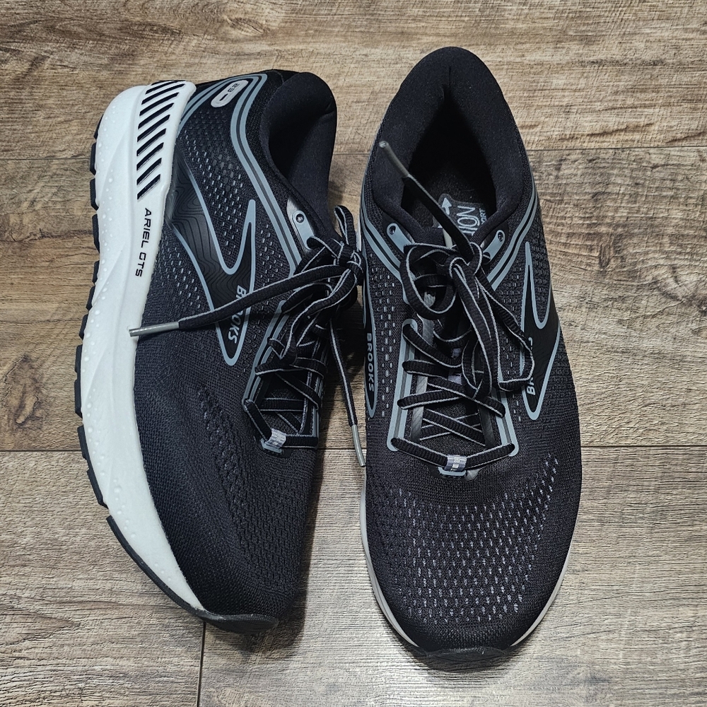 Brooks Ariel GTS 23 sneaker women's size 10.5 M